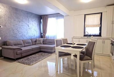 Apartament cu 2 camere decomandat în Micro 17