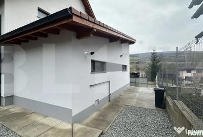 Casă cu 5 camere cu Teren 1000 Mp în Central