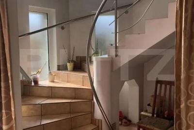 Casă cu 7 camere cu Teren 537 Mp în Micro 3 - 1
