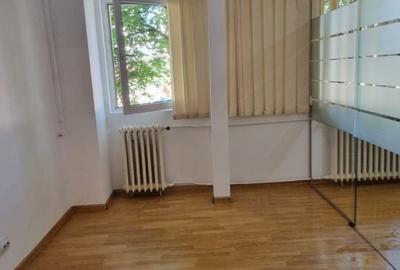 Garsonieră decomandată în Decebal - 9