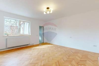 Casă cu 5 camere cu Teren 540 Mp în Central - 9