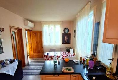 Casă cu 6 camere cu Teren 385 Mp în Central - 15