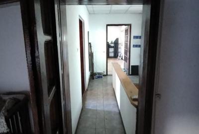 Casă cu 4 camere în Central - 4