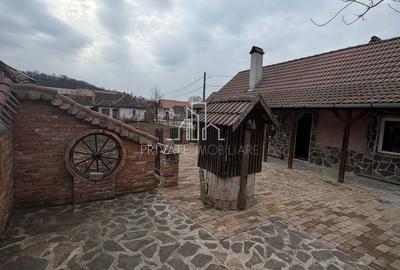 Casă cu 2 camere cu Teren 582 Mp în Saschiz - 2