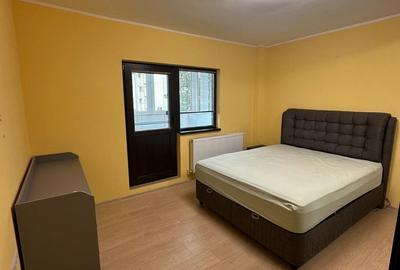 Apartament cu 3 camere decomandat, mobilat în 13 Septembrie - 3