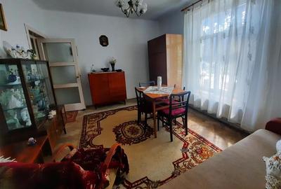 Apartament cu 2 camere decomandat în Central - 1