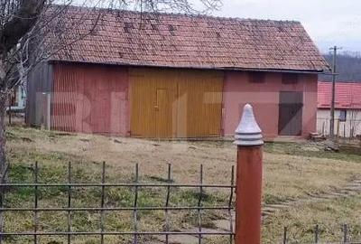 Casă cu Teren 5450 Mp în Central