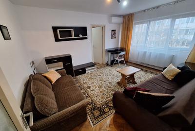 280 euro.Ap.cu 2 camere Et 3  cu centrala proprie Zona Dacia - 1