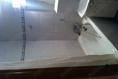 Apartament cu 2 camere decomandat în Titan