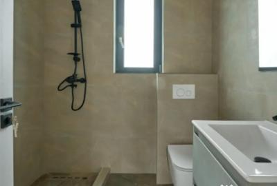 Casă cu 4 camere cu Canalizare în Central - 4