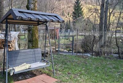 Casă cu 4 camere în Lăpuștești - 3