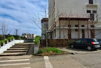 Spațiu comercial, de 1,860 mp, în Micro II - 12