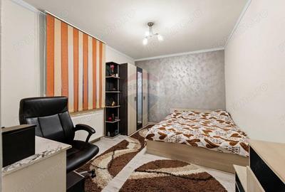 Casa spa?ioasa cu 4 camere ?i spa?iu comercial in Bujac - 5