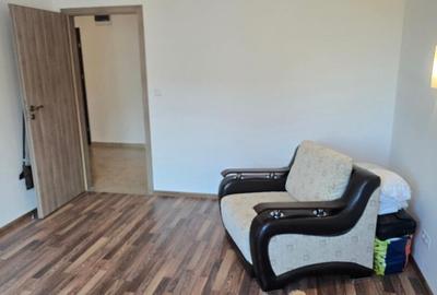 Vand apartament cu 2 camere decomandat in Deva, str. Pietroasa, et. 5 - 14