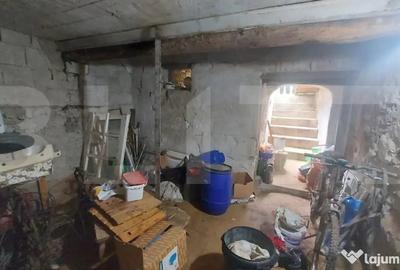 Casă cu 3 camere cu Teren 2800 Mp în Aninoasa - 3