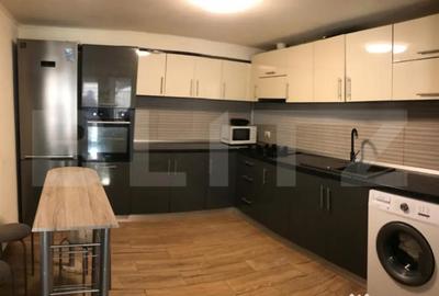 Casă cu 7 camere cu Teren 400 Mp în Central - 3