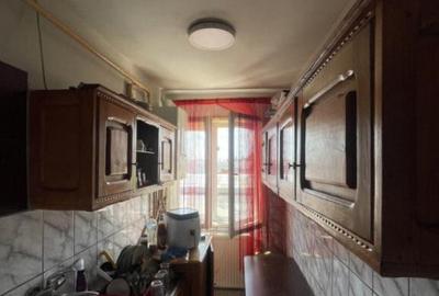 Apartament de vanzare, cu 2 camere, semidecomandat, 39mp, zo - 4