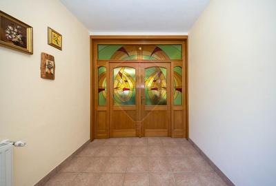 Casă individuală cu 8 camere cu Canalizare în Moieciu - 9