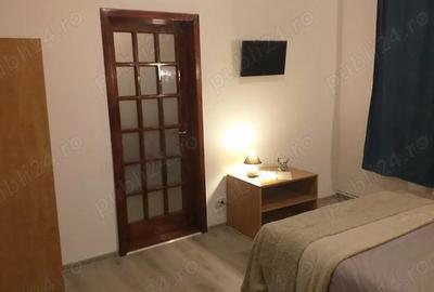 Vand apartament 3 camere zona Vasile Aaron - 1