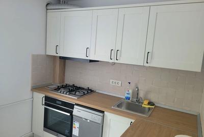 Apartament cu 3 camere decomandat în Rahova - 3