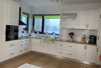 Casă cu 7 camere cu Teren 3500 Mp în Mociu - 9