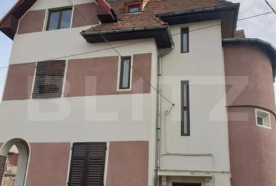 Casă cu 7 camere cu Teren 370 Mp în Democrației - 8