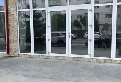 Spațiu comercial, de 520 mp, în Racova