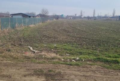 Teren de 1500 mp, în Central - 6