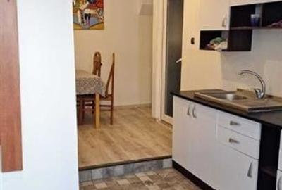 Corp de casa cu posibilitate de mansardare, 45mp, curte interioara, str Lunga, B - 2