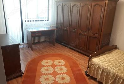 Proprietar inchiriez garsoniera la 3 minute metrou Lujerului