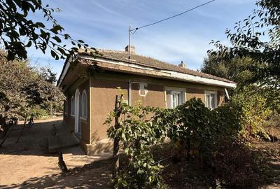 Casă cu 4 camere în Perișoru - 2