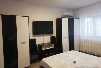 Garsonieră decomandată în Central