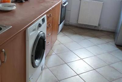 Apartament 3 camere, decomandat - zona Astra - 2