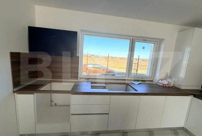 Casă cu 3 camere cu Teren 500 Mp în Sânpetru - 2