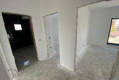 Case individuale cu 4 camere. Teren 400 mp. Comision 0 - 13