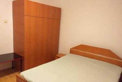Apartament cu 3 camere decomandat, mobilat în Nerva Traian