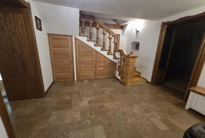 Casă cu 4 camere în Central - 8