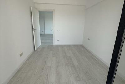 Apartament cu 3 camere semidecomandat în Fundeni - 2