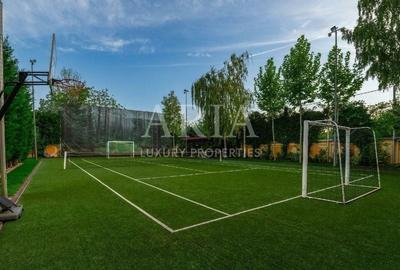 Casă cu 5 camere cu Piscina în Băneasa - 1