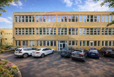 Hala 2.700 mp + birouri 800 mp + teren 4000 mp AEROPORT BRASOV - 3