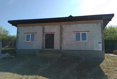 Casă cu 3 camere cu Teren 450 Mp în Central - 9