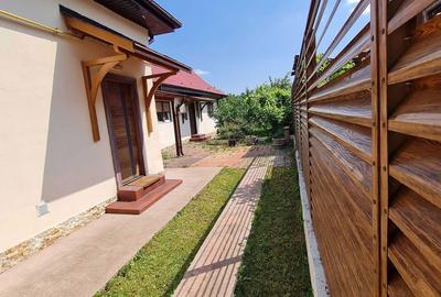 Casă cu 4 camere cu Teren 500 Mp în 1 Mai - 2