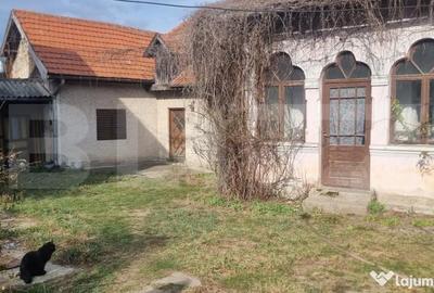 Casă cu 4 camere cu Teren 2800 Mp în Central - 7