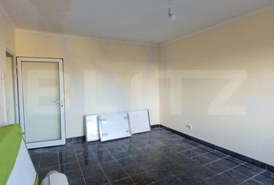 Apartament de vanzare, cu 3 camere, semidecomandat, 84 mp, zona Centrala! - 3