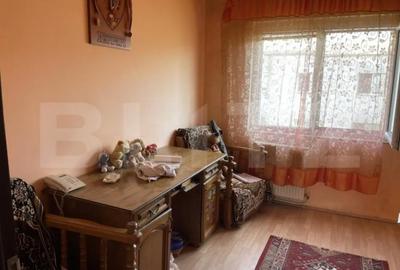 Apartament cu 3 camere decomandat, mobilat în Micro 16 - 1