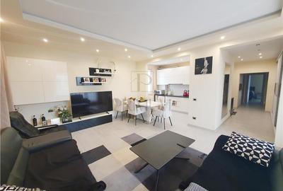 Apartament cu 3 camere decomandat, mobilat în Dumbrăvița