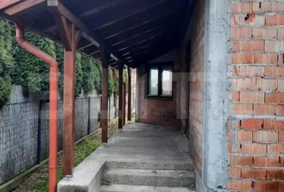 Casă cu 5 camere cu Teren 500 Mp în Păulești - 8