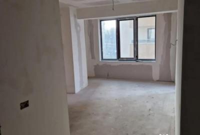 Apartament cu 3 camere decomandat în George Enescu - 9