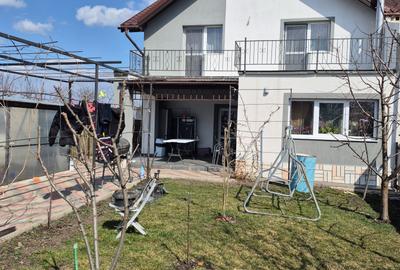 Casă cu 4 camere cu Canalizare în Stupini - 2