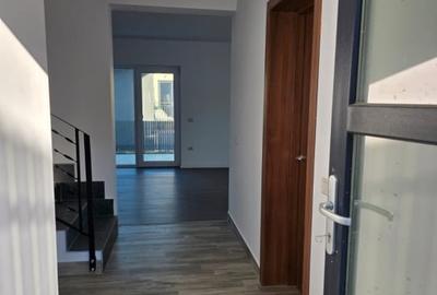 Casă individuală cu 4 camere cu Canalizare în Valea Lupului - 5